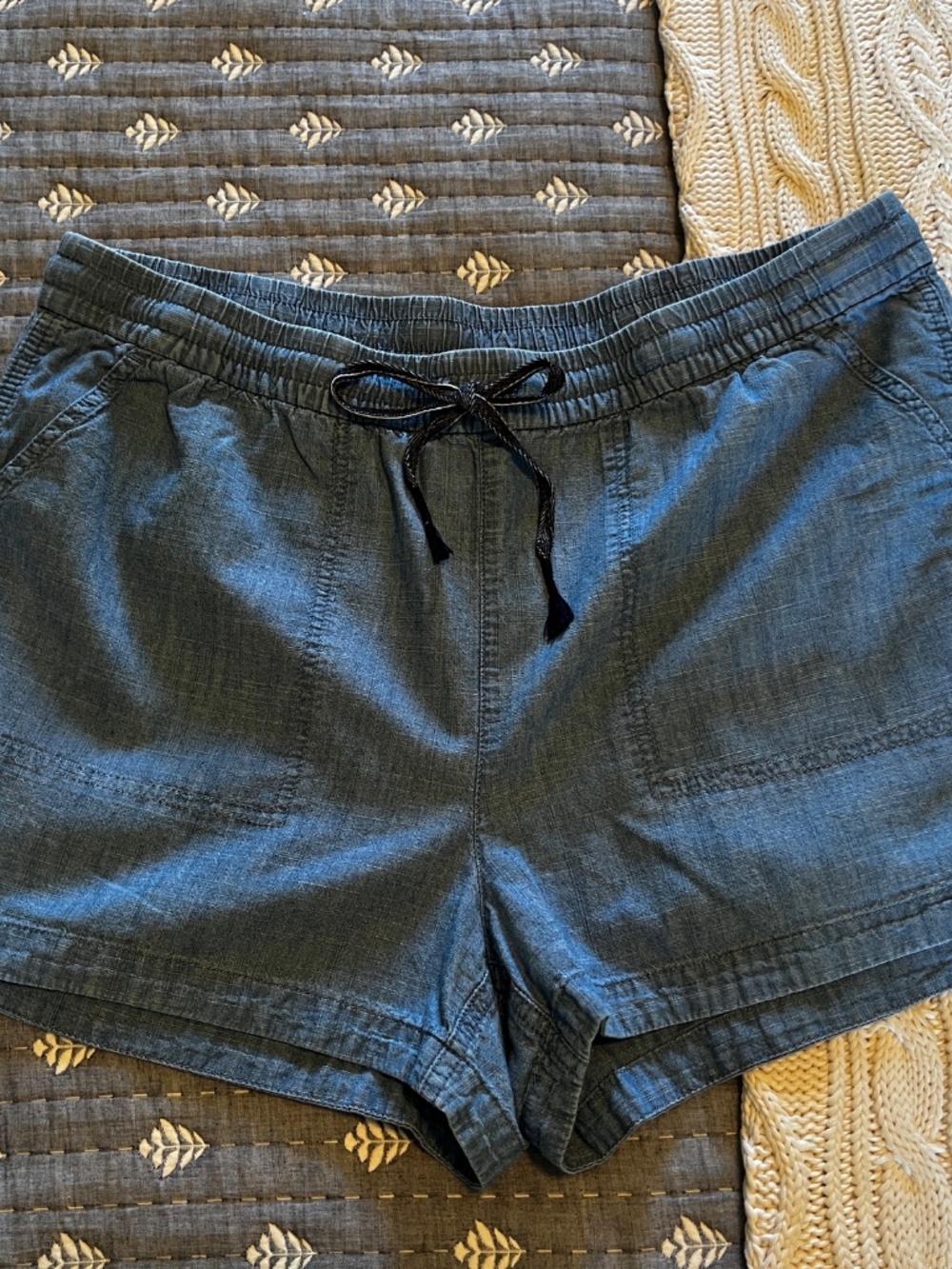 J.Crew Women’s Linen-Blend Chambray Drawstring Shorts - Light Blue (Size Large)